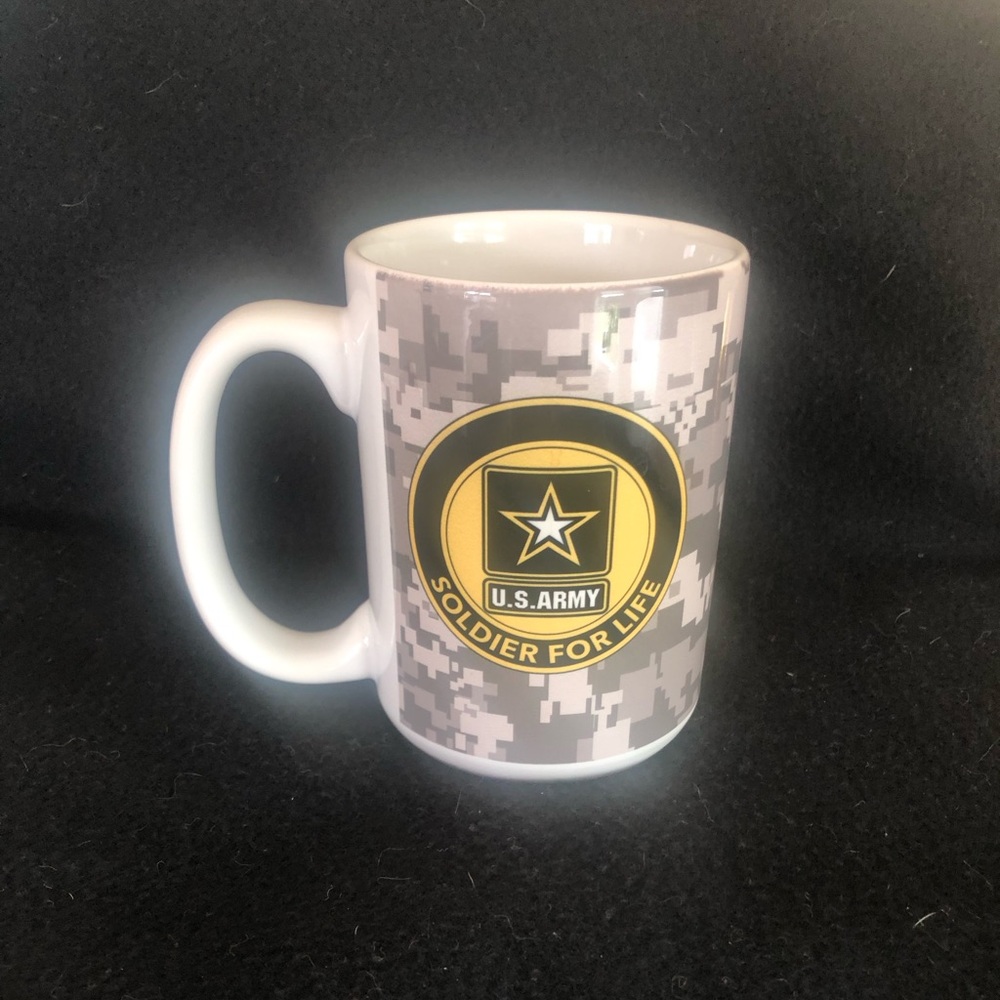U.S. Army “Soldier For Life” Camouflage Coffee Mug